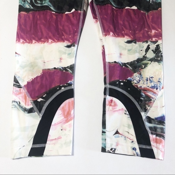 LULULEMON NWOT Run Inspire Crop II - Picture 8 of 12